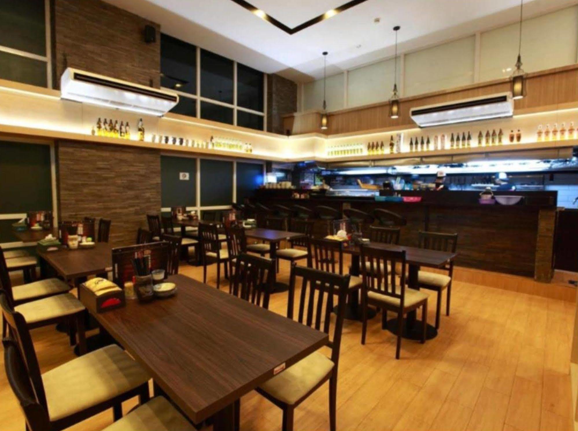 Super Hotel Yangon Ngoại thất bức ảnh